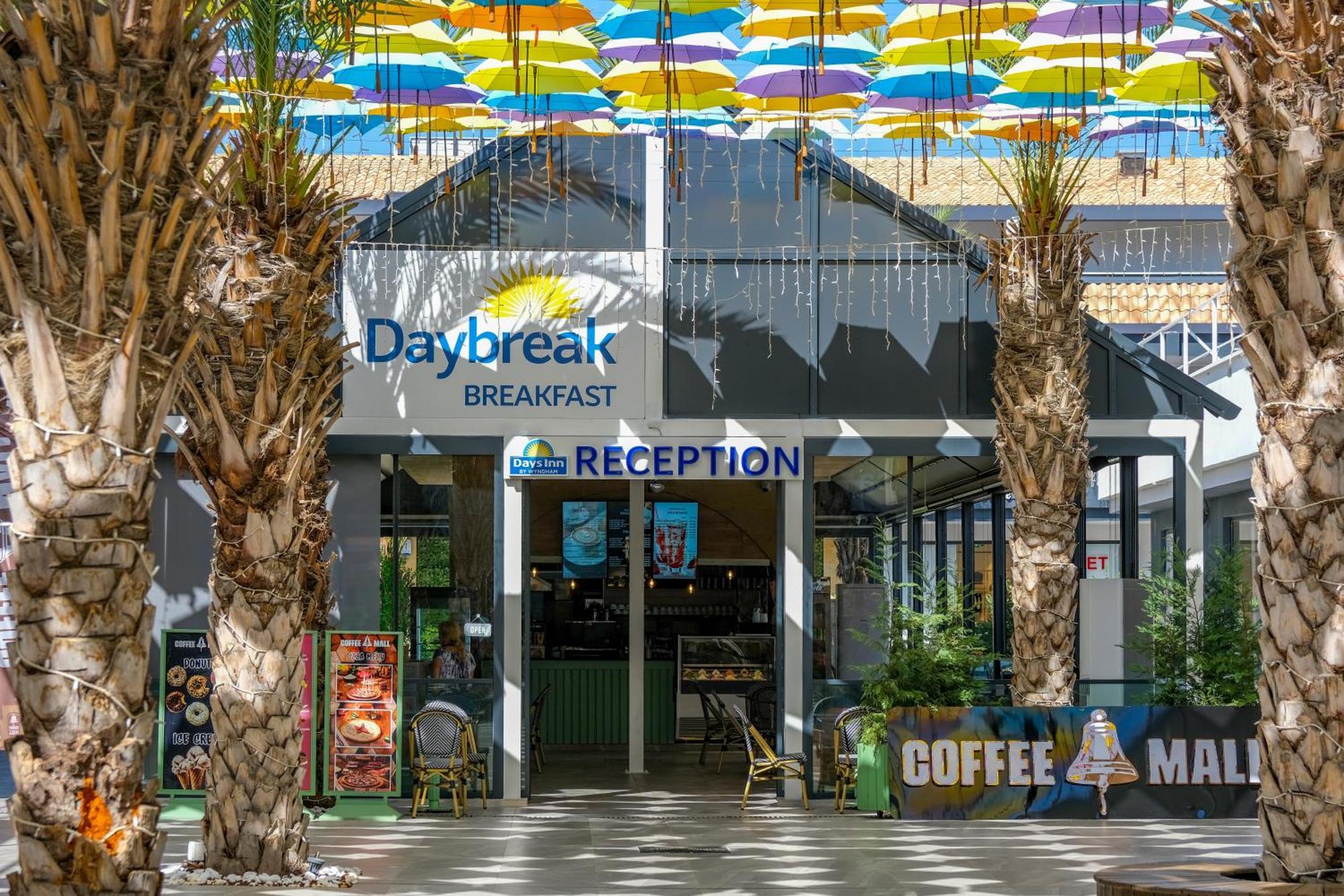 Days Inn By Wyndham 알란야 외부 사진